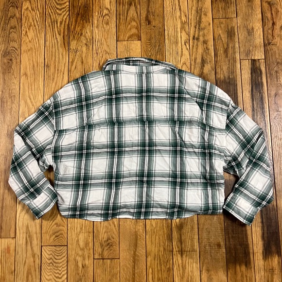 Abercrombie Fitch Plaid Cropped Shirt Womens Size Small Green White‎ Long Sleeve - Picture 2 of 3